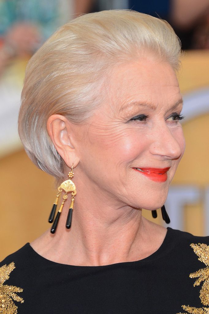 More Pics of Helen Mirren Bob Bob Hairstyles 2018, Chic Hairstyles, Hairstyle Look, Short Hairstyles For Women, Celebrity Hairstyles, Womens Hairstyles, Helen Mirren Hair, Dame Helen Mirren, Short Curls