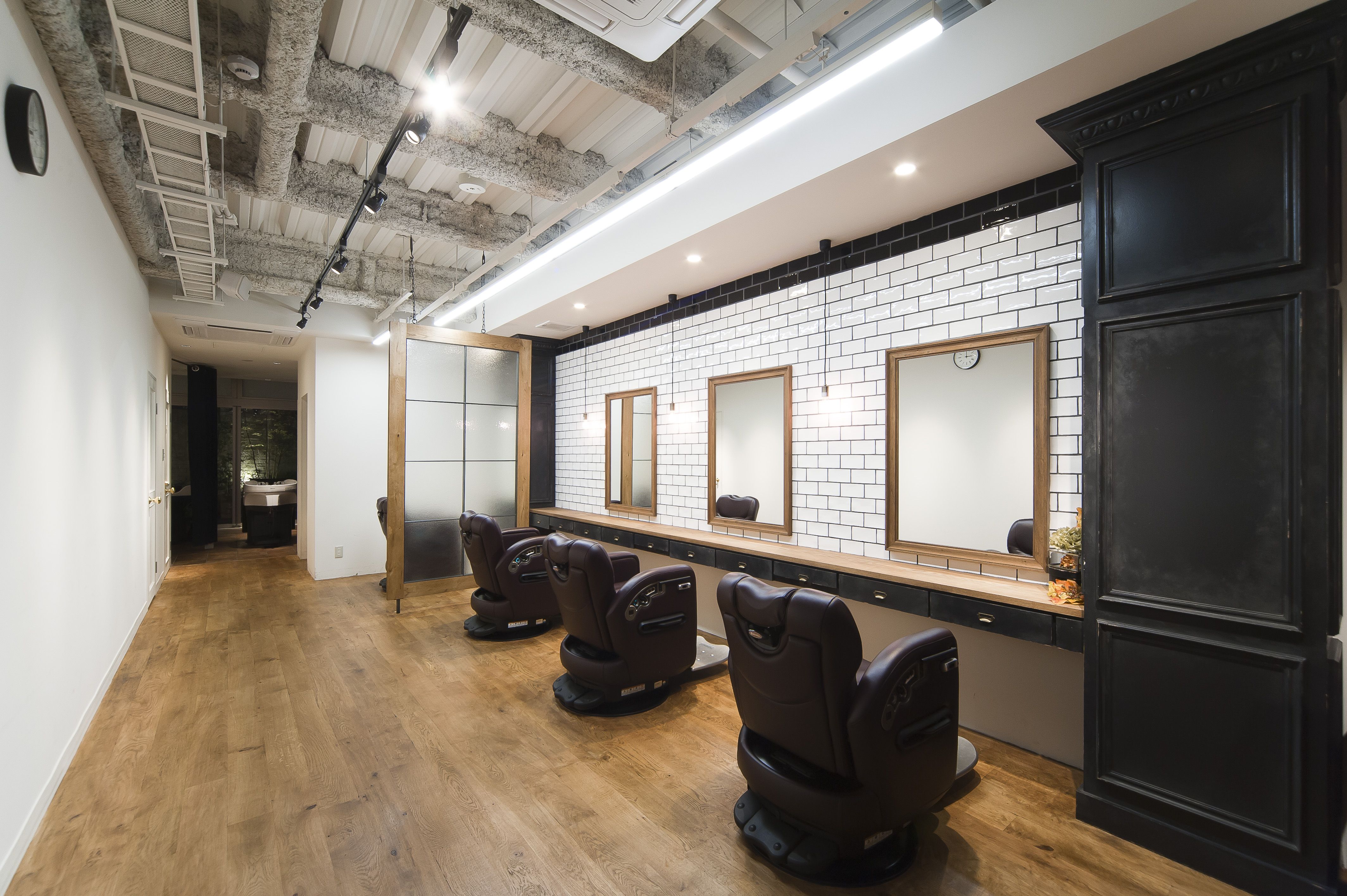 Idea Appeal 京都市左京区の美容室 Rosso の店舗デザイン ヘアサロン インテリア インテリア 美容室 内装 Idea Appeal 京都市左京区の美容室 Rosso の店舗デザイン ヘアサロン インテリア インテリア 美容室 内装