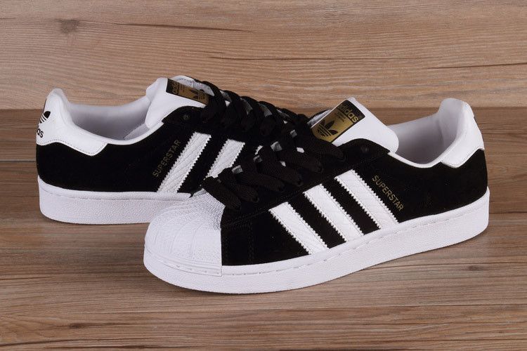 Adidas Womens Superstar Knicks East River Black White | Zapatos adidas mujer, tenis para mujer, Zapatos adidas