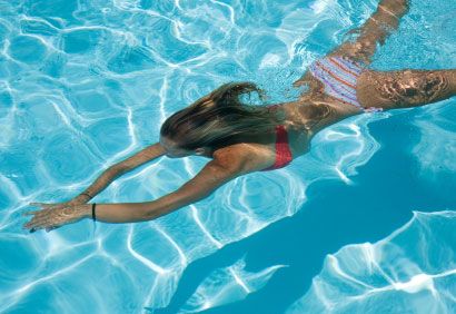 Trois exercices à faire dans la piscine (avec images Trois exercices à faire dans la piscine (avec images