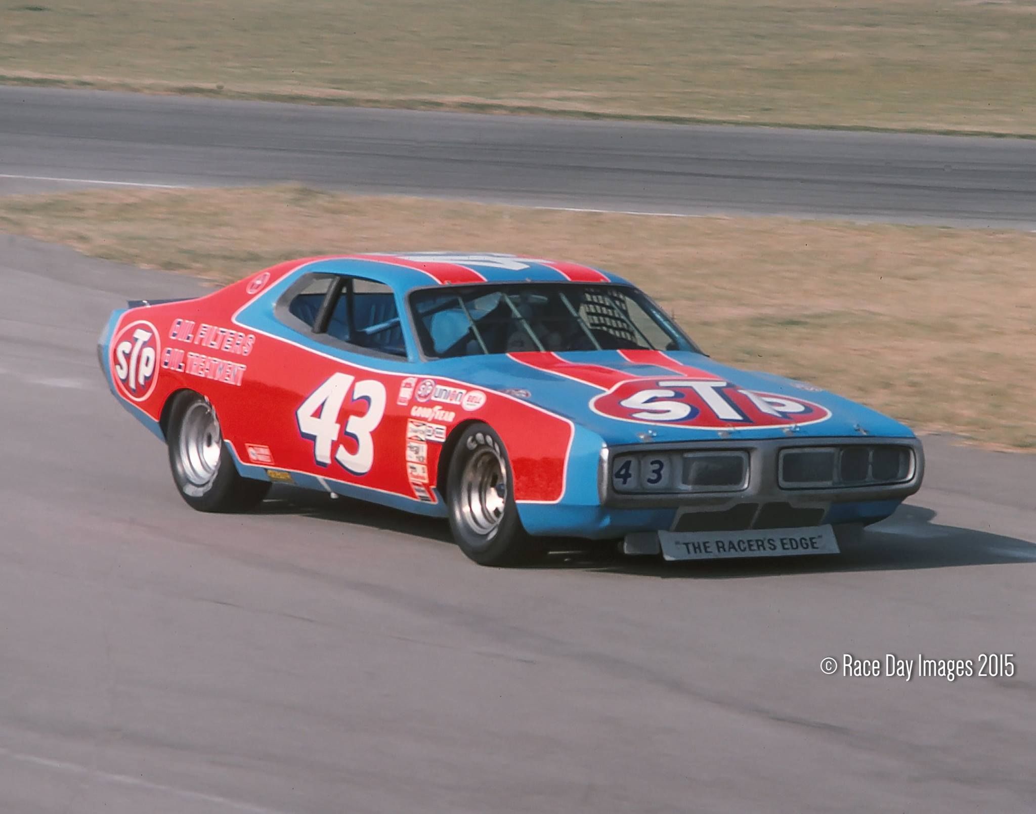 Cool NASCAR LEGEND RICHARD PETTY CHAMPIONSHIP Race Car 1975 DODGE CHARGER