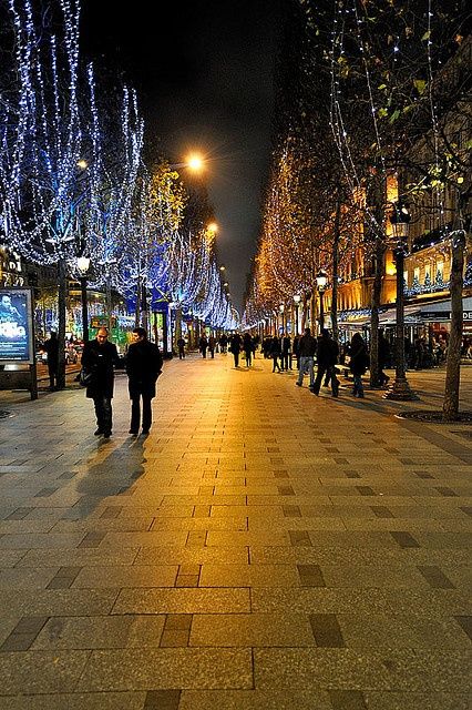 Ok The Champs Elysees By Night In Paris France Has To Be One Of The Most Romantic Places To Visit I Most Romantic Places Places To Visit Romantic Places