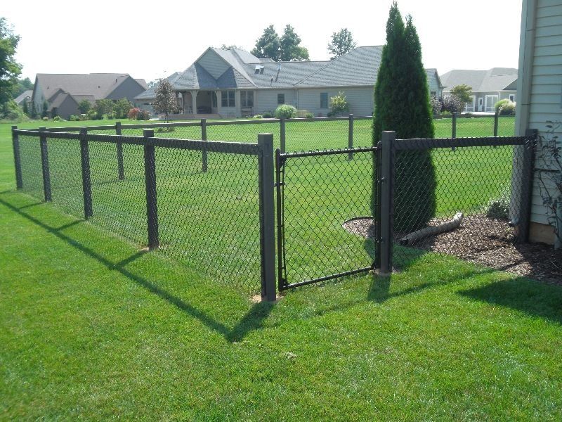 Res vinyl chain link on treated 4x4 post 2x4 top rail 5 Modern chain-link-fence-section-and-installation-cad-drawing-details-dwg-file