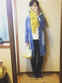 ユニクロボアスウェットパンツとデニムシャツワンピの黄色がポイント休日コーデ 11月14日 デニムシャツワンピ 衣類 スウェットパンツ ユニクロボアスウェットパンツとデニムシャツワンピの黄色がポイント休日コーデ 11月14日 デニムシャツワンピ 衣類 スウェットパンツ