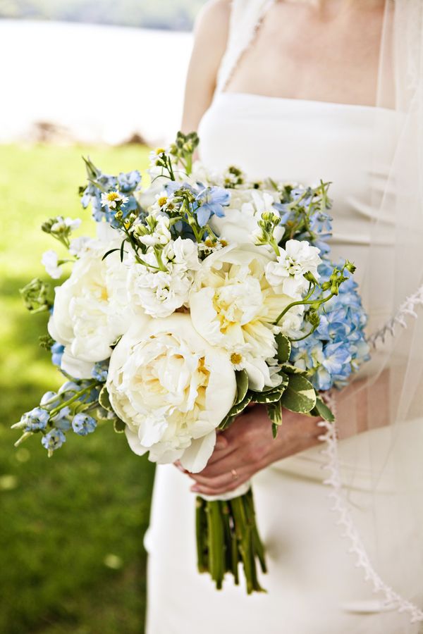 white peony bouquet with blue accents | Lakeside wedding, White peonies ...