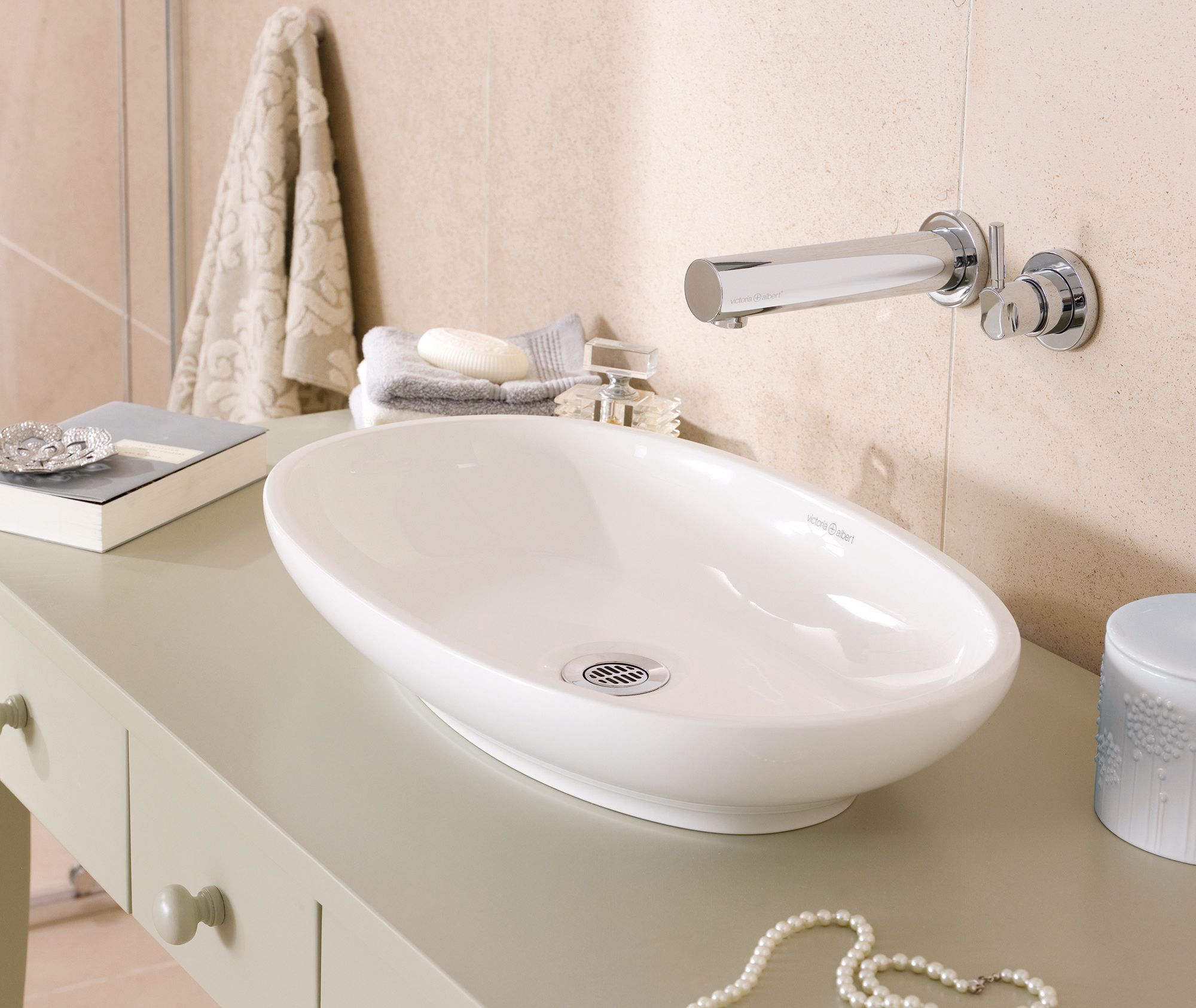 Traditional Round Countertop Basin Designed To Complement The Drayton Freestanding Traditional Round Countertop Basin Designed To Complement The Drayton Freestanding