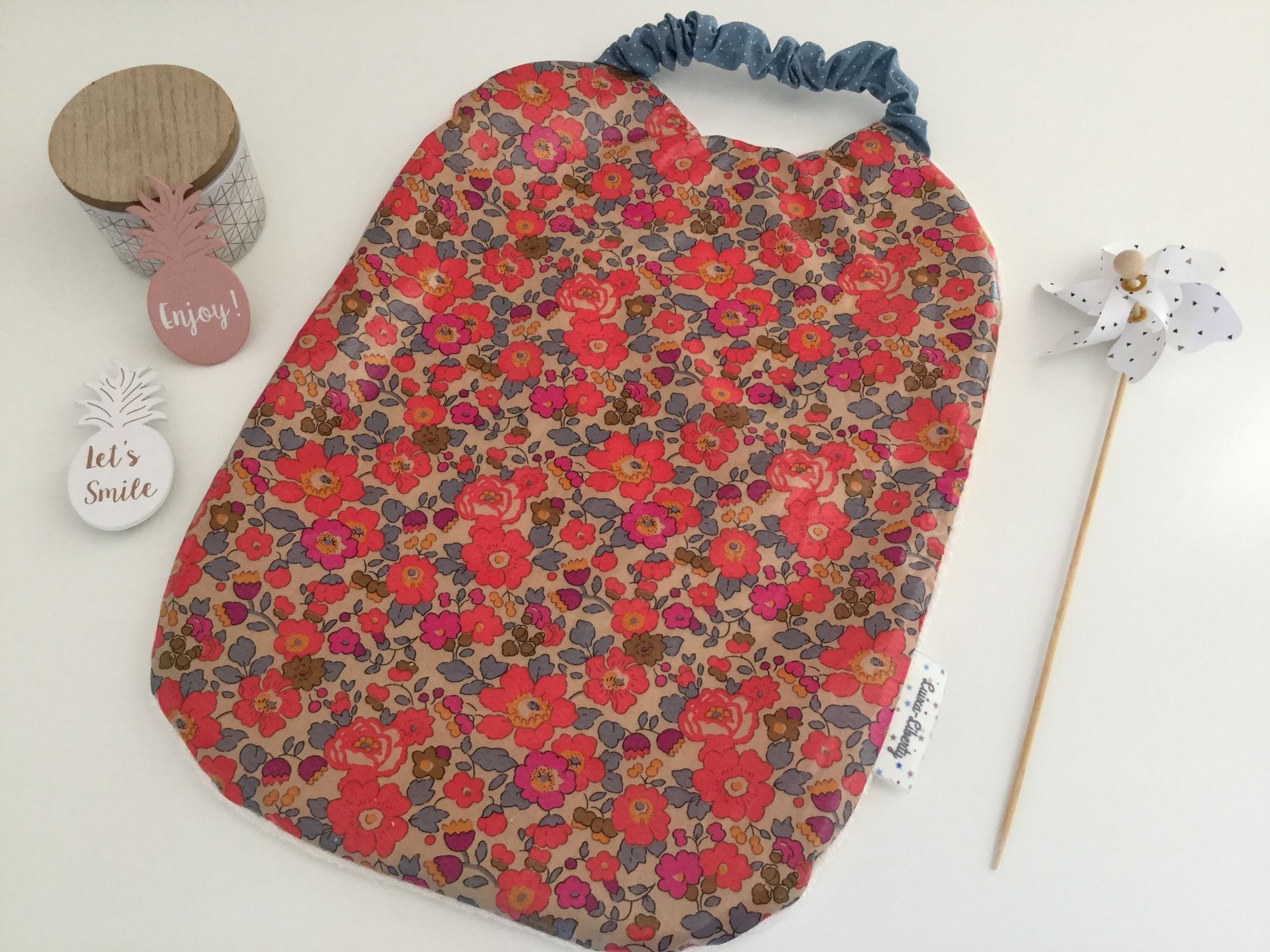 Grand Bavoir Plastifie Avec Elastique Taille Xl Liberty Betsy Etsy Bavoir Plastifie Robe D Ete Bavoirs Grand Bavoir Plastifie Avec Elastique Taille Xl Liberty Betsy Etsy Bavoir Plastifie Robe D Ete Bavoirs