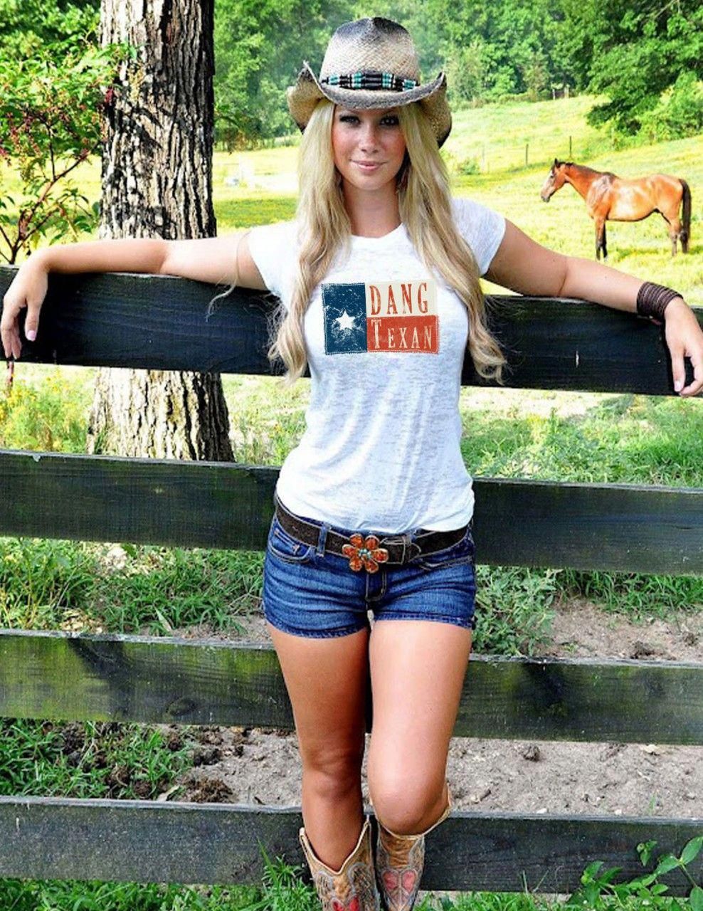 Dang Texan By Dang Chicks attractivefemalegolfer Country outfits