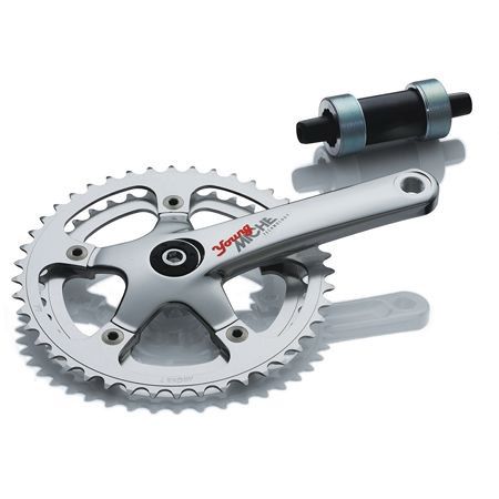 Miche Crankstel Young 165 Mm 36/48t Zwart/zilver Miche Crankstel Young. Let op levering is exclusief bottombracket wat u op de afbeelding ziet. Speciaal voor de jongere wielrenners is er het Miche Young crankstel. De kortere cranks bieden de mogelijkheid om de kleintjes goed op de fiets te zetten, zonder dat zij lichamelijke klachten krijgen. Kleur: Zwart/ZilverMateriaal: AluminiumGewicht: 430 gram- Geschikt voor trapas: JIS- Overbrenging: 36-48 tanden- Aantal kettingbladen: 2 - Cranklengte: 165 Rat Bike, Miche, Fighter Jets, Products, Gadget