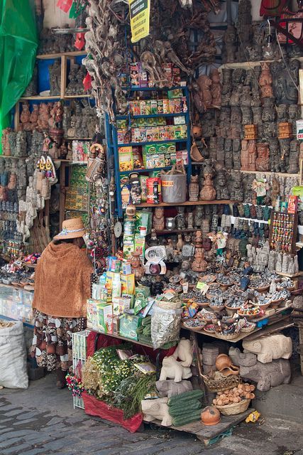 Mercado de las Brujas, La Paz, Bolivia. It’s a place where you’ll find all the lotions and potions that symbolize the Aymara’s (the indigenous ethnic group of the Andes) witchcraft and folklore. Inca, Europe Travel Tips, Budget Travel, Europe Packing, Traveling Europe, Backpacking Europe, Packing Lists, Travel Hacks, Travel Packing