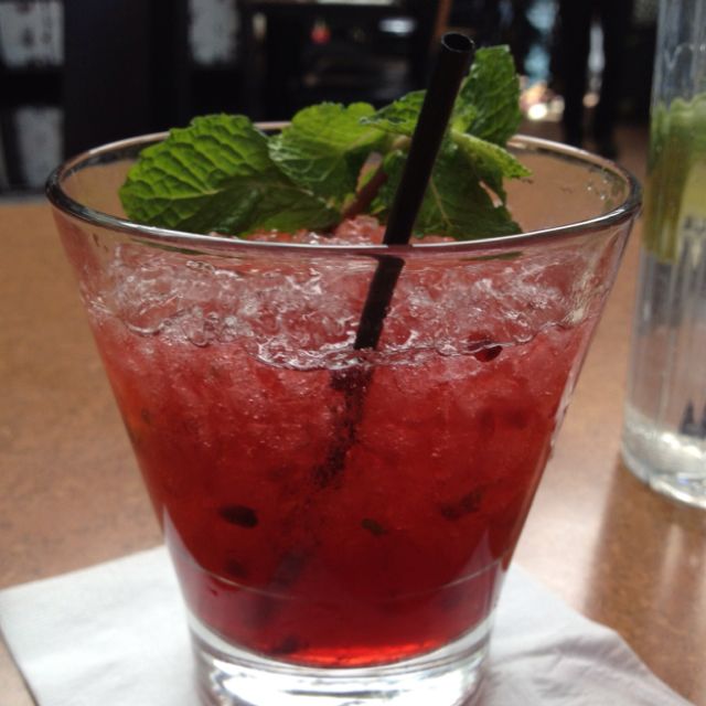 T. G. I. Friday's Jackberry Smash! Yummmmmmm! Need to come ... T. G. I. Friday's Jackberry Smash! Yummmmmmm! Need to come ...