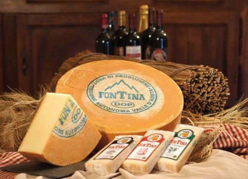 La Fontina della Valle d'Aosta! Aosta Valley, Good Food, The Creator, Foodie, Browse, Hotels, Restaurant, Snow, Holidays