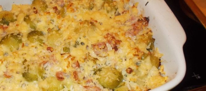 Gegratineerde spruitjes met ham kaas rijst en kruidenroomkaas Mashed Potatoes, Macaroni And Cheese, Ethnic Recipes, Food, Humor, Recipes, Whipped Potatoes, Mac And Cheese, Smash Potatoes
