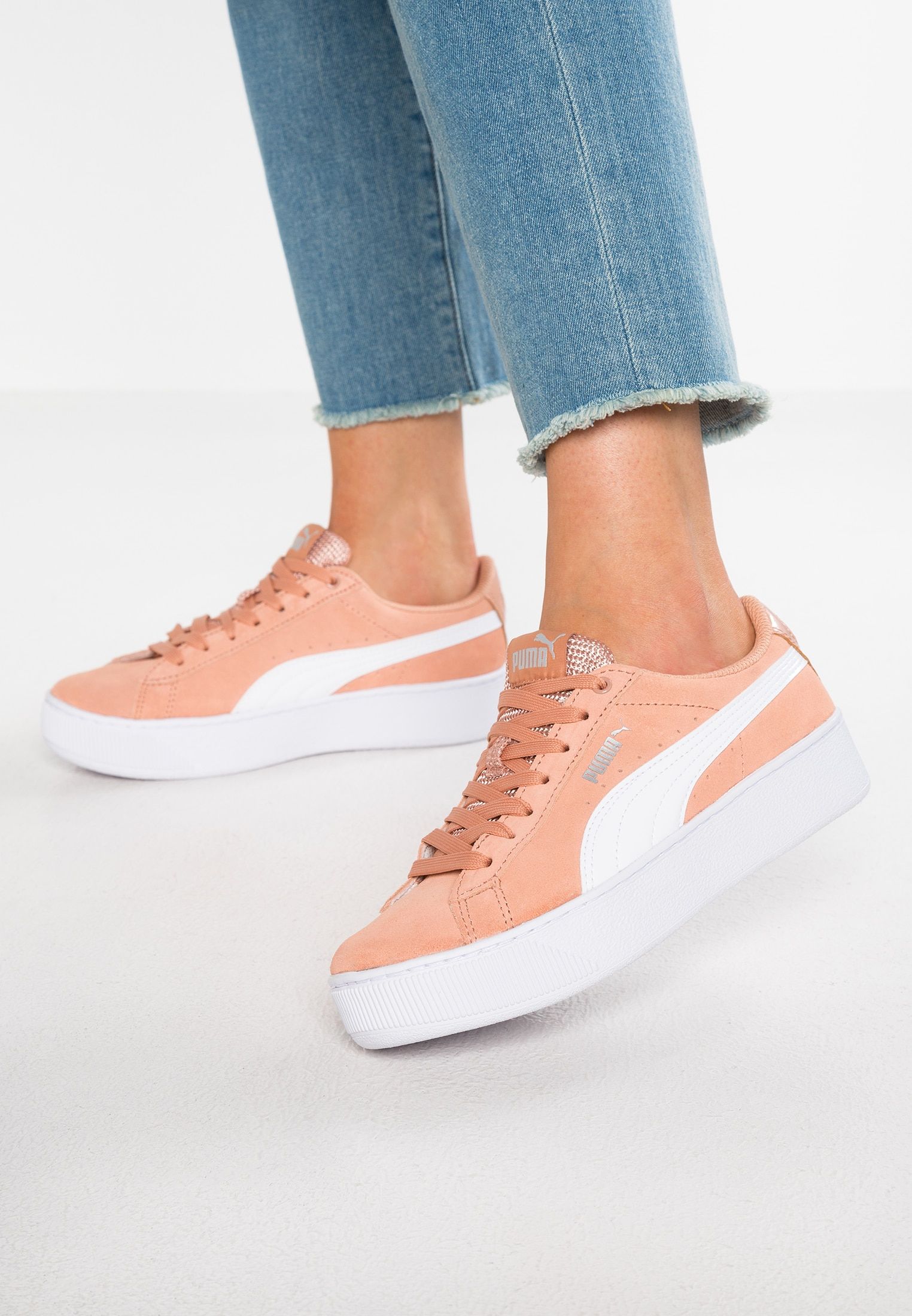 puma vikky platform pebble