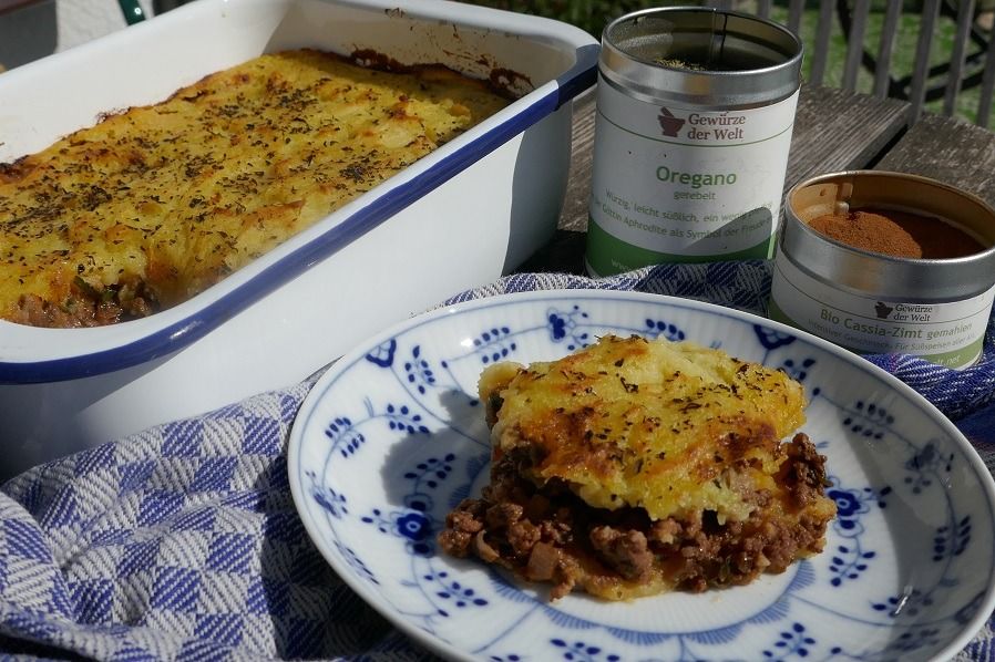 Portugiesischer Kartoffelbrei Hackfleisch Auflauf Rezept In 2020 Lebensmittel Essen Hackfleisch Auflauf Kartoffelbrei
