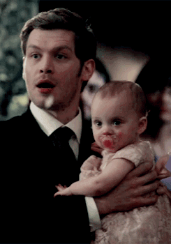 The Originals – TV Série - Niklaus “Klaus” Mikaelson - Joseph Morgan - baby Hope Mikaelson - bebê - amor - love - daughter - filha - father - pai - dad - papai - dress - vestido - lace - renda - cor de rosa - rose - pink - moda - style - look - inspiration - inspiração - fashion - elegante - elegant - chic - 2x14 - I Love You, Goodbye - Eu Te Amo, Adeus - gif Klaus From Vampire Diaries, Vampire Diaries Poster, Vampire Diaries Wallpaper, Vampire Diaries Funny, Vampire Diaries The Originals, The Vampire Diaries Logo, The Vampire Diaries Characters, Joseph Morgan, Klaus Mikaelson Gif