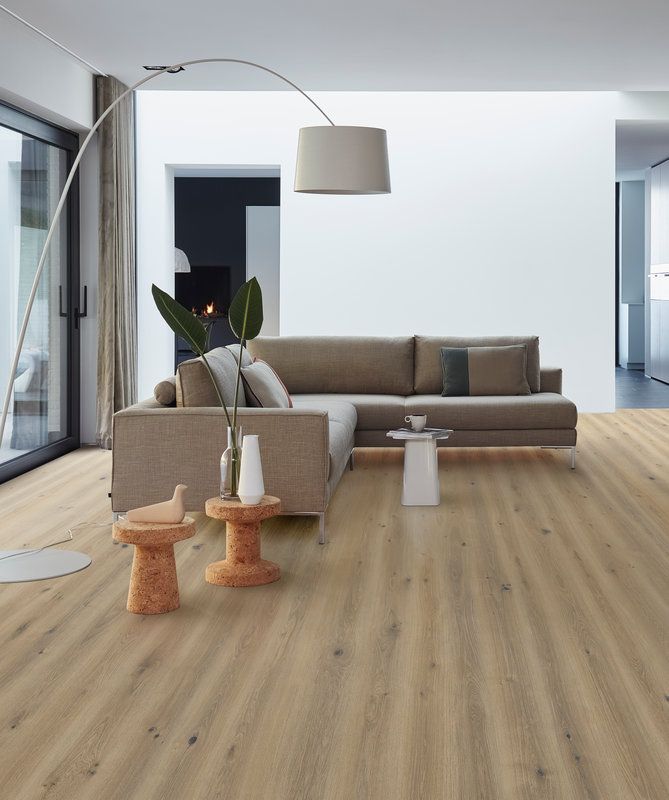 Wil je je huis een natuurlijke uitstraling geven? Dan is de Supernature XXL pvc-collectie misschien wel iets voor jou. Met deze vloeren haal je het buiten gevoel naar binnen. De Supernature XXL PVC vloer is een praktische en duurzame PVC vloer met een houtreliëf dat niet van echt te onderscheiden is. De vloeren hebben geen patroonherhaling effect en zijn zeer natuurgetrouw door de digitale printtechniek. De Supernature XXL PVC vloer is geschikt voor intensief gebruik, is geluiddempend en gemakke Sectional Couch, Furniture, Home Decor, Products, Decoration Home, Room Decor, Home Furnishings, Home Interior Design, Gadget