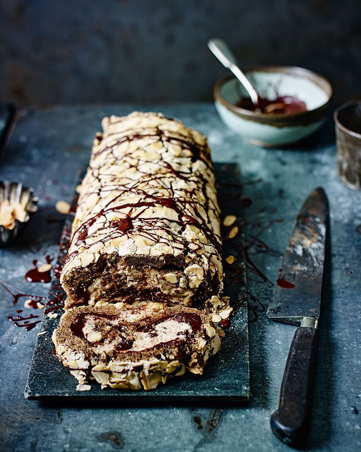 Chocolate coffee meringue roulade Recipe in 2019 sweets. Desserts, Meringue roulade, Meringue Chocolate coffee meringue roulade Recipe in 2019 sweets. Desserts, Meringue roulade, Meringue