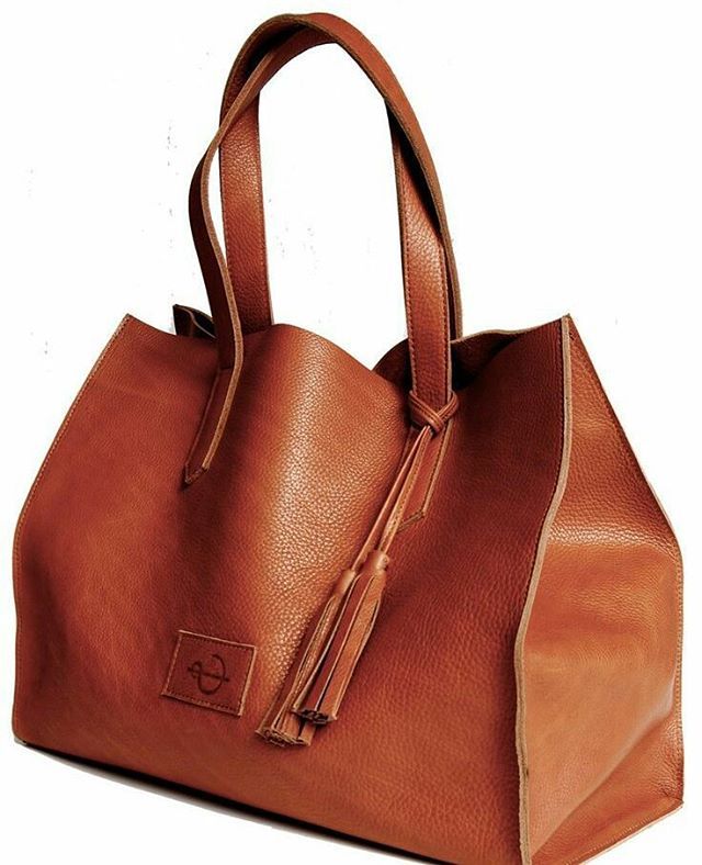 RockCow Leather Studio mainly create handmade vintage style leather briefcase, messenger bag, travel bag, backpack, tote, camera bag, wallet, canvas bags, etc. Women's Bags, Tote Bags, Duffle Bags, Duffel, Leather Briefcase, Leather Tote Bag, Leather Purses, Vintage Leather Handbag, Leather Laptop