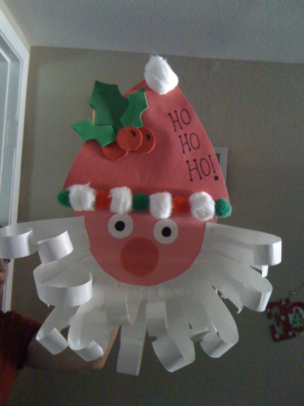 Construction paper Santa. Easy preschool Christmas craft, easy Santa ...