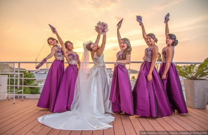 quién corre con los gastos del vestido de las damas de honor? | boda