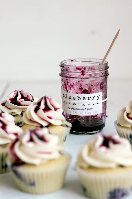 Blueberry Cupcakes with Honey Buttercream - Cupcake Daily Blog - Best Cupcake Recipes .. one happy bite at a time! Party Desserts, Just Desserts, Delicious Desserts, Yummy Food, Summer Desserts, Cupcake Recipes, Cupcake Cakes, Dessert Recipes, Swirl Cupcakes