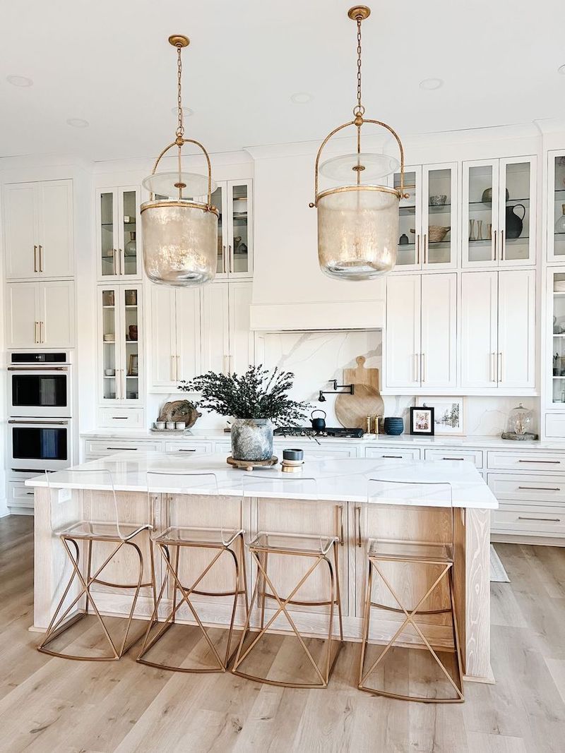 Dream Home: A Sophisticated, Kid-friendly Custom Home in North Carolina – Becki Owens Blog New House - Kitchen, Kitchen Style, Home Decor Kitchen, Kitchen Interior, Home Interior Design, Home Kitchens, House Interior, Chic Kitchen, Large Kitchen