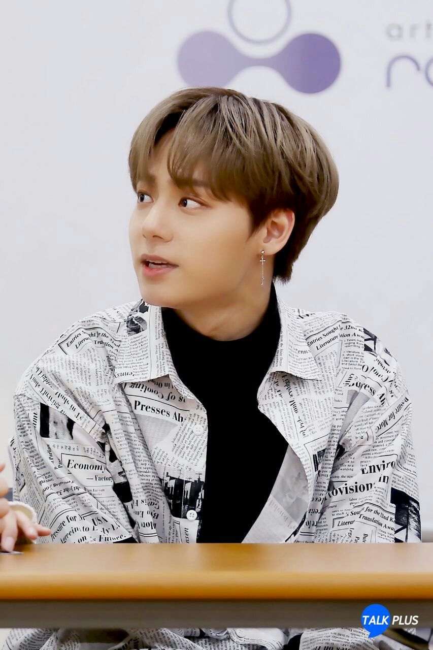 hwanwoong yeo hwanwoong oneus dancing king boy hwanwoong yeo hwanwoong oneus dancing king boy