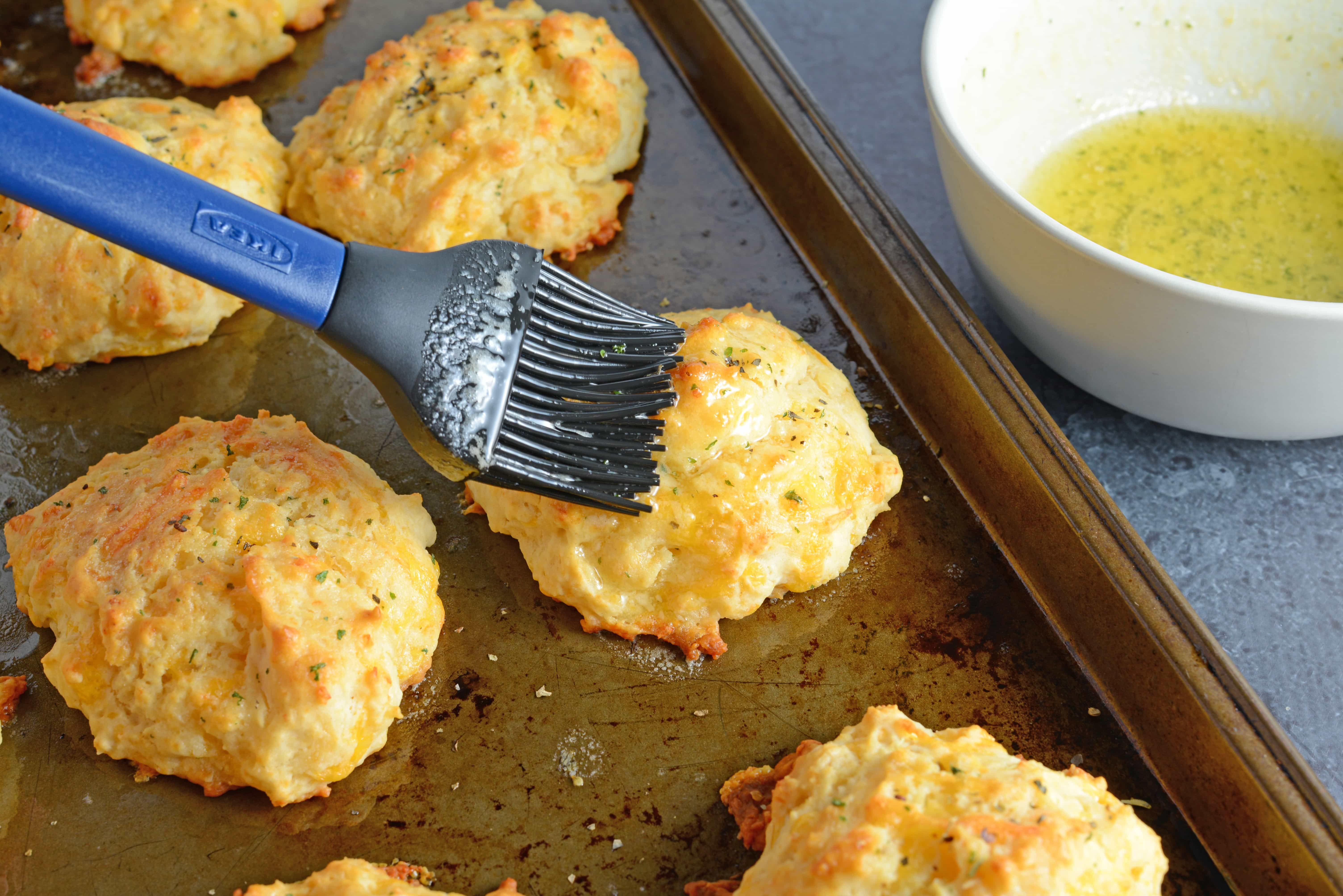 These Copycat Red Lobster Cheddar Bay Biscuits Are So Easy To Make You these-copycat-red-lobster-cheddar-bay-biscuits-are-so-easy-to-make-you