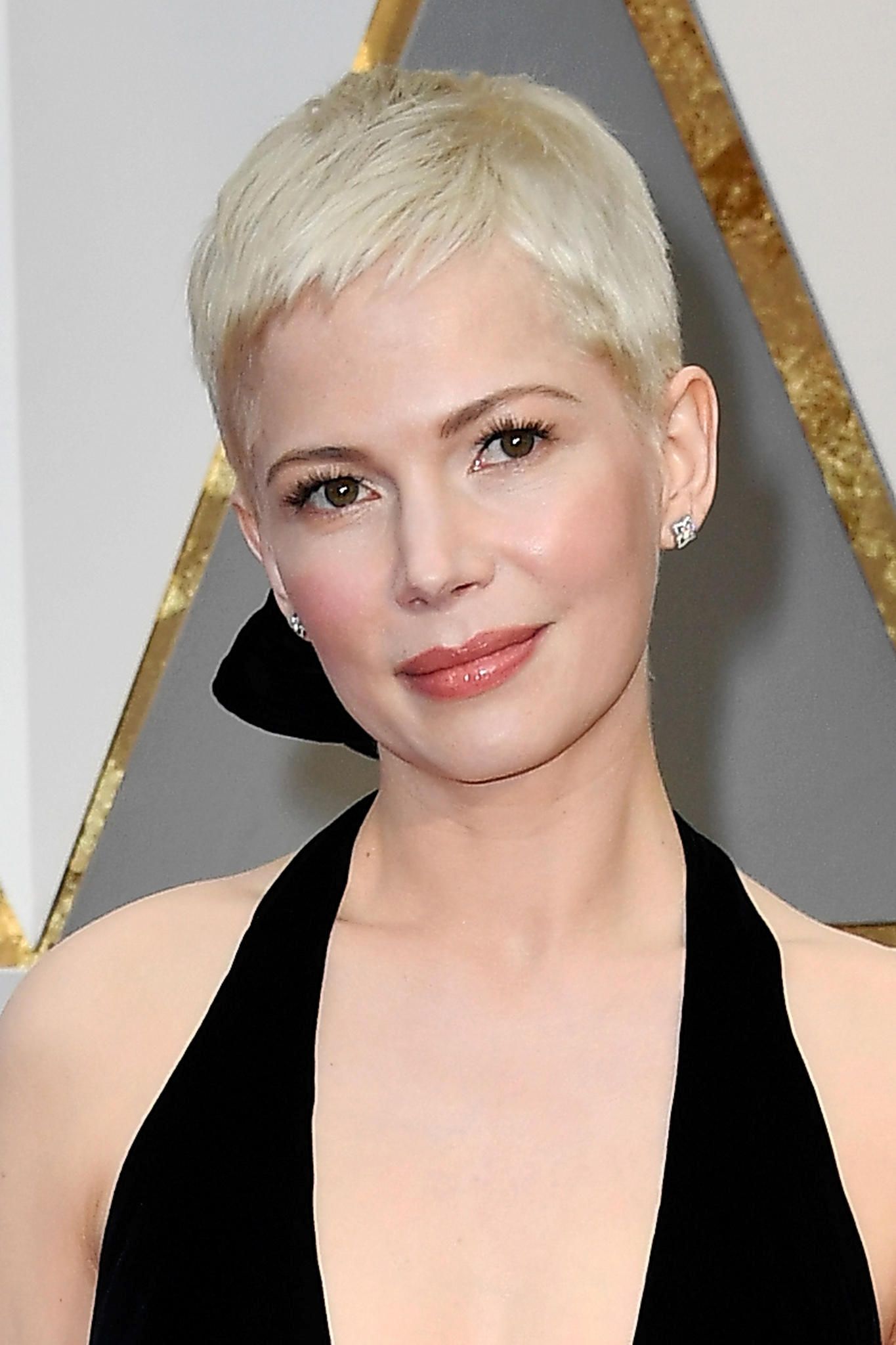 Kurzhaarfrisuren So tragen die Stars kurze Haare Schöne frisuren kurze haare Kurzhaarfrisuren So tragen die Stars kurze Haare Schöne frisuren kurze haare