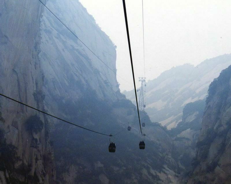 This Is The Scariest Path On The Planet. You Will Never Guess Where It Ends. Incredible! in 2020 | Hiking trails, Places to see, World