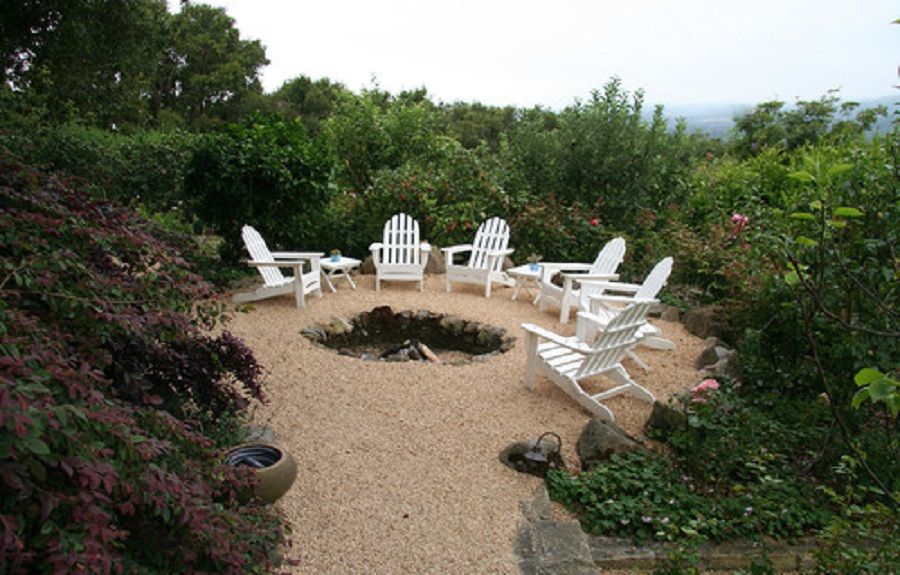 Pin By Mary Glavin On Mary Glavin/cottage Garden Gravel Patio, Pea Pea Gravel Patio Area With Naturalistic Sunken Fire Pit ~ http://lanewstalk. - Pin By Mary Glavin On Mary Glavin/cottage Garden Gravel Patio, Pea