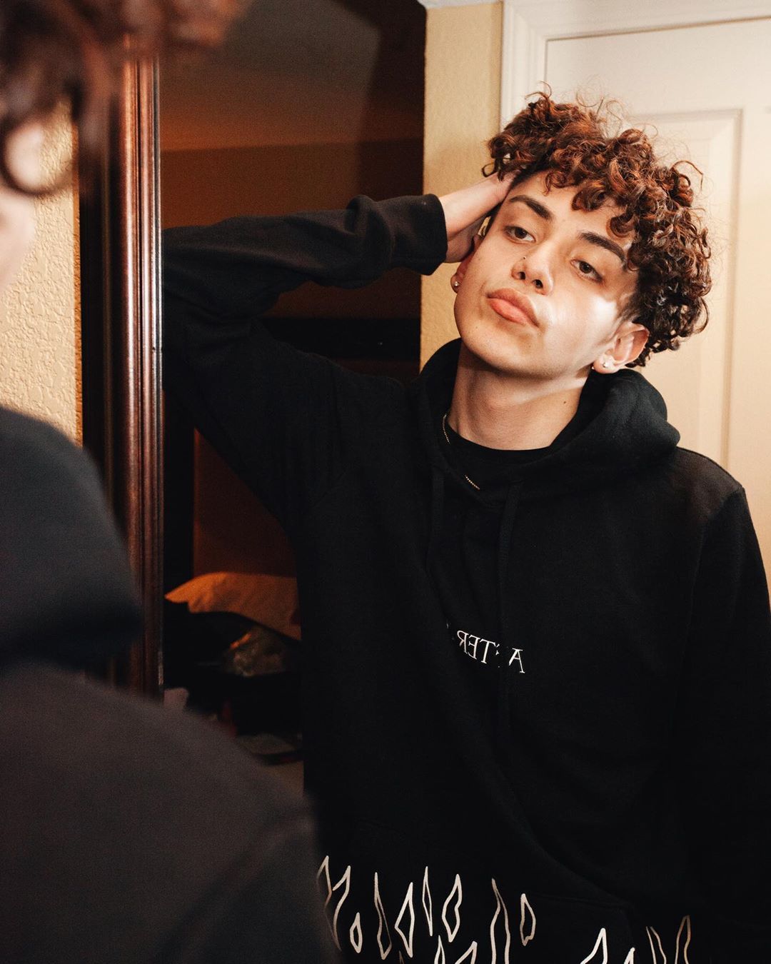 Julian Barboza on Instagram: “mirror pictures but i’m not takin the