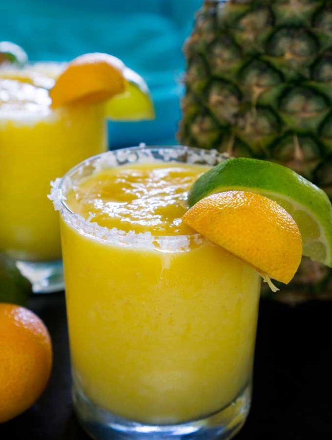 Pineapple Frozen Margaritas are the perfect cocktail when ... Pineapple Frozen Margaritas are the perfect cocktail when ...