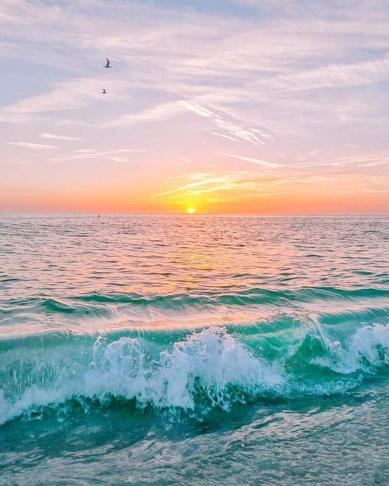 Summer Waves Vsco Sunsets Sunrise Beachphotossunrise Beach Pictures Beach Aesthetic Summer Backgrounds