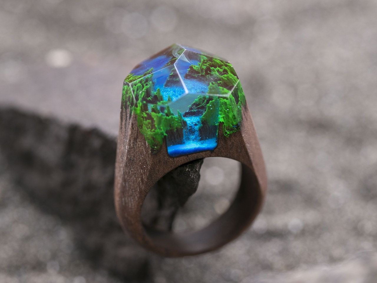 Wood Resin Ring Wooden Rings Eco Epoxy Jewelry Green Wood Ring Etsy Wood Necklace Pendant Wood Necklace Resin Ring