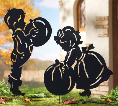 Way To Celebrate Way To Celebrate Light Up Ghost Lawn Stakes Outdoor Halloween Décor 55 Ft Set Of 3 From Walmart Parentingcom Shop