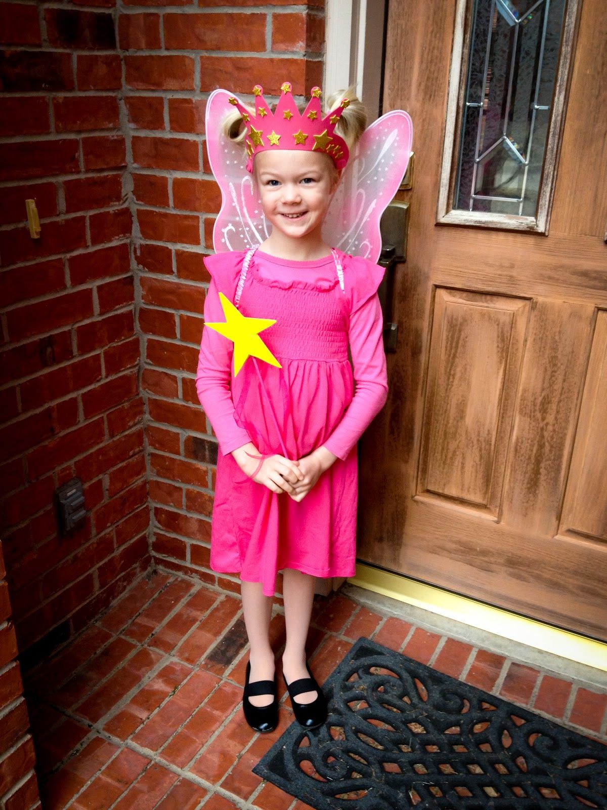 Pinkalicious | Fashion, Favorite books, Dress up