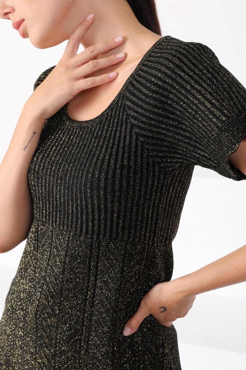 Ferraro Bordo Yuvarlak Yaka Bel Büzgülü Kadın Triko Kazak | Kadın Giyim | modaferraro.com.tr Womens Tops, Woman, Fashion, Moda, Fashion Styles, Women, Fashion Illustrations