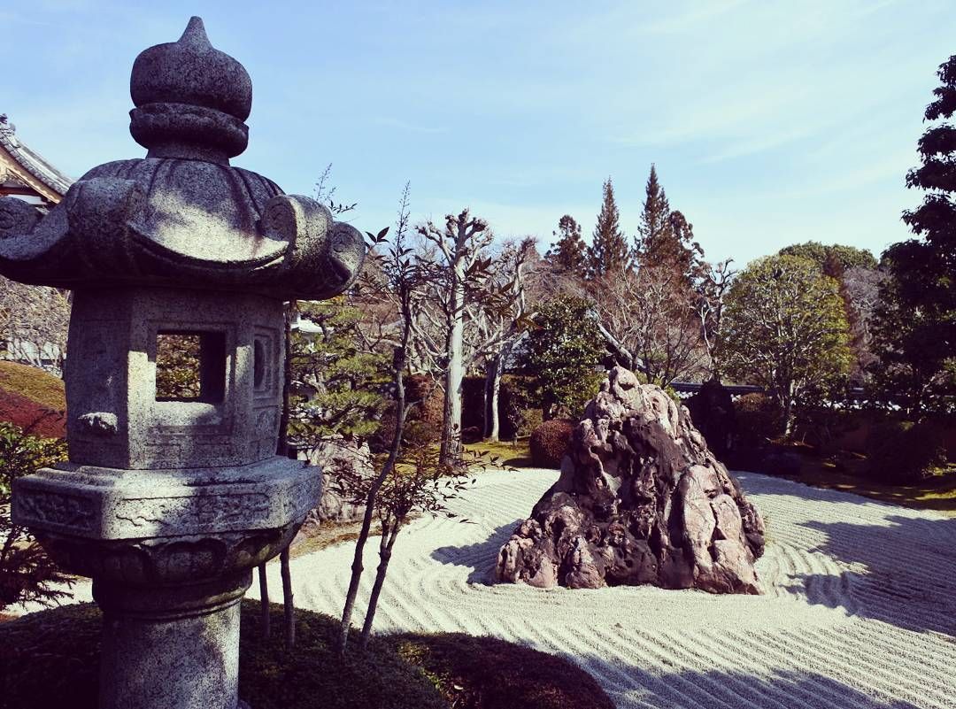 大原野神社の前にある正法寺 正法寺 大原野正法寺 京都 日本庭園 枯山水 石灯籠 Shoboji Japnesegarden Karesansui Stonelantern Rockandsandgarden Kyotojapan Instakyoto Instajapan Instatempl 大原野神社の前にある正法寺 正法寺 大原野正法寺 京都 日本庭園 枯山水 石灯籠 Shoboji Japnesegarden Karesansui Stonelantern Rockandsandgarden Kyotojapan Instakyoto Instajapan Instatempl