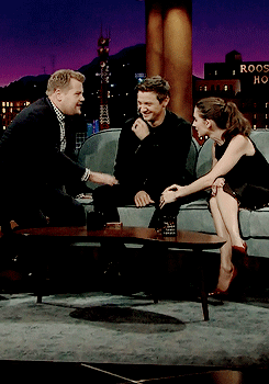 alison brie late show alisonbriedaily alison brie and jeremy renner on the alison brie late show alisonbriedaily alison brie and jeremy renner on the