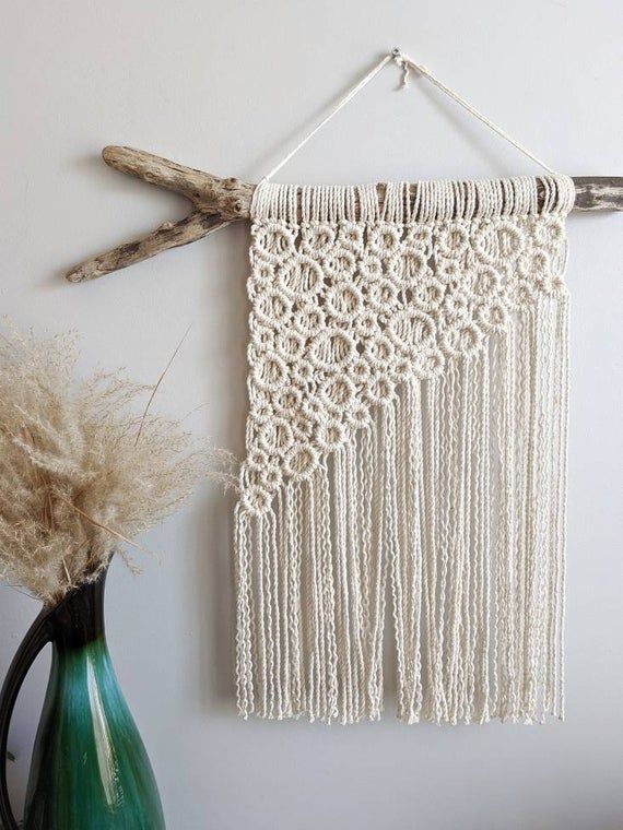 Macrame Wall Hanging circle pattern! ---- DETAILS/CREATION ---- Bring a small touch of texture and a bohemian vibe to your favourite wall in your home! This macrame wall hanging is designed to be a statement piece above a couch, but also looks great as part of a gallery wall. The clean lines, Macrame Diy, Macrame Circle, Macrame Decor, Macrame Ideas, Macrame Design, Macrame Modern, Macrame Wall Decor Ideas, Macrame Wall Hanging Patterns, Macrame Wall Art
