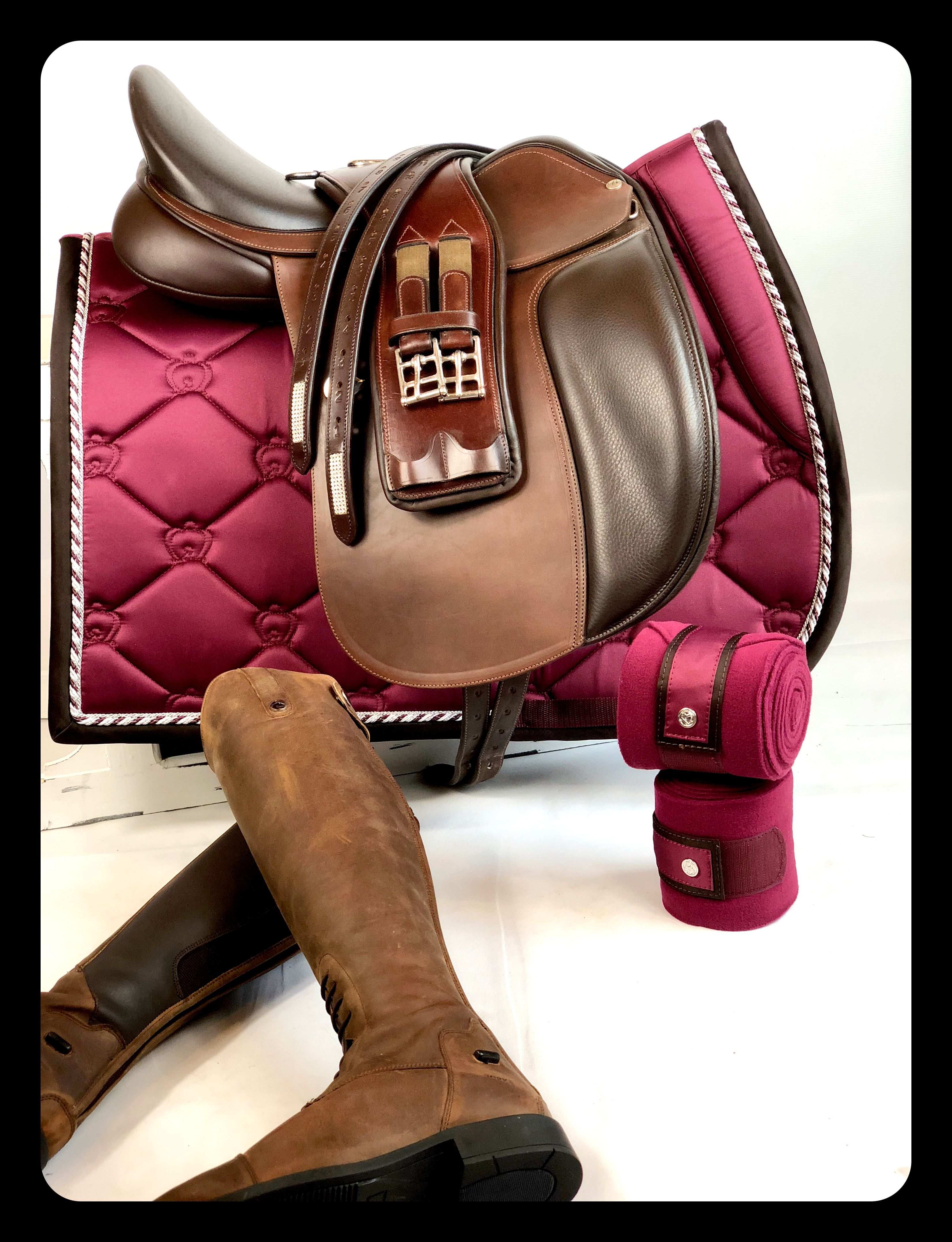 PS of Sweden Merlot Monogram Jump Saddle Pad Boots Häst Brun PS of Sweden