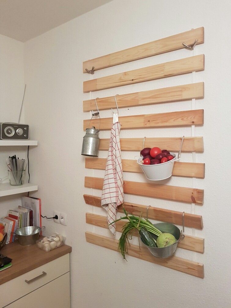 Ikea Hacks Lattenrost in 2020 Ikea bett Lattenrost und Vom Lattenrost zum Regal » Lattenrost Ideen für Flur & Küche