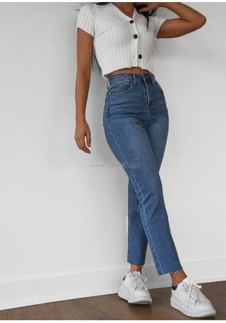 Jean mom fit bleu taille haute | Jeans outfit women, Retro outfits, Fashion inspo outfits Jean mom fit bleu taille haute | Jeans outfit women, Retro outfits, Fashion inspo outfits