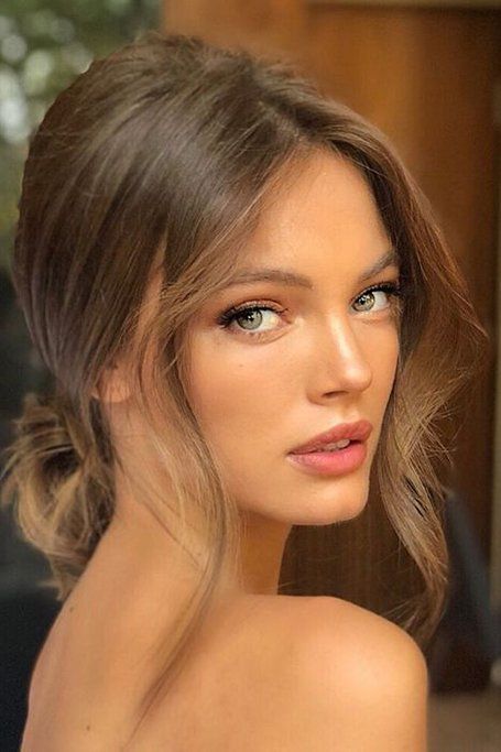 35 Gorgeous Homecoming Hairstyles for 2020