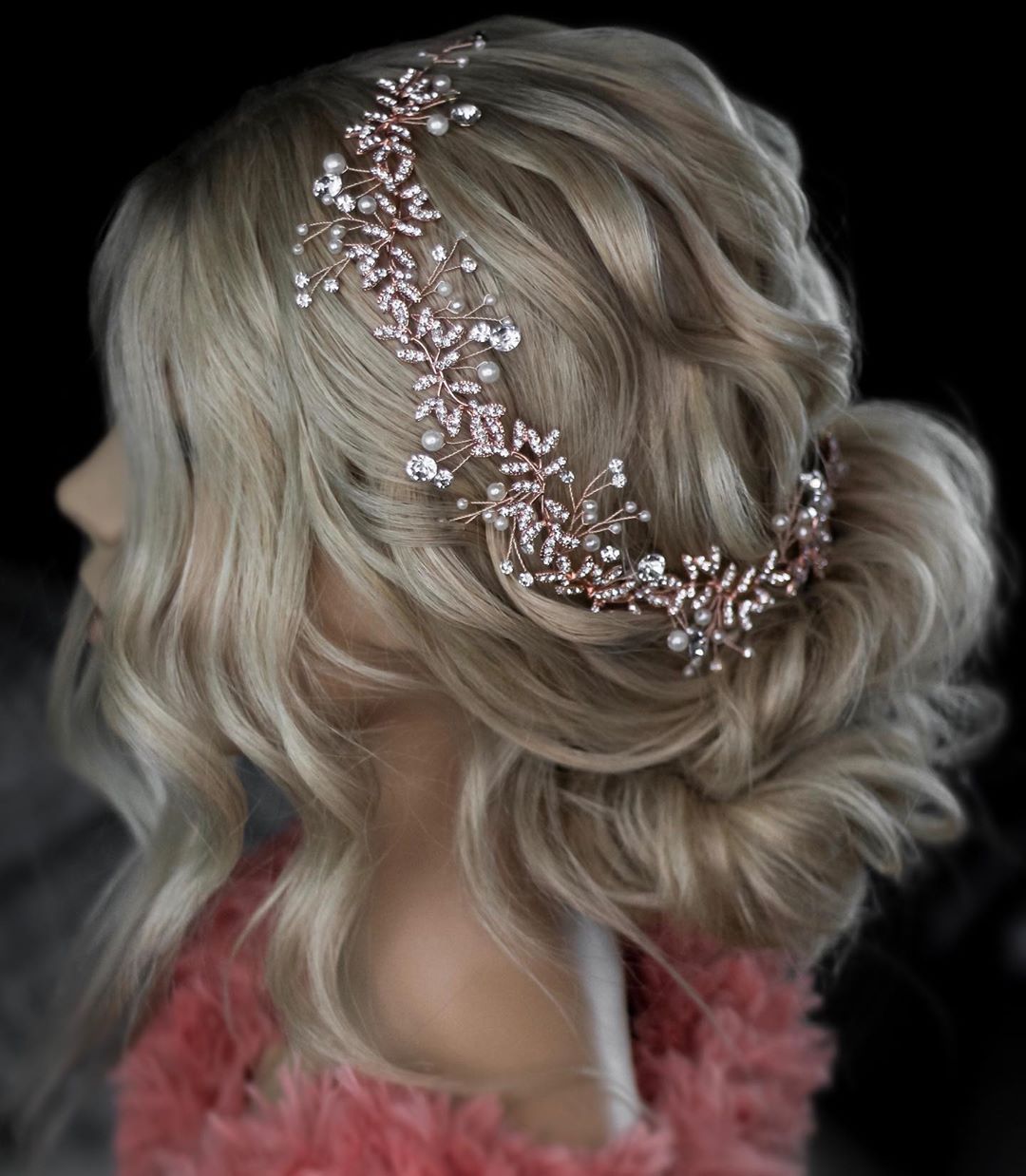 Hair by Christi Piontkowski on Instagram: “Perfect look for the laid back bride ✨Want to see which products I used and how I created this look? Make sure to check out my previous…” Wedding Headband, Rose Gold Bridal Headpiece, Rose Gold Headband, Bride Headpiece, Bridal Hair Down, Hair Accessories For Women, Wedding Accessories, Rhinestone Hair Accessory, Pearl Hair Vine