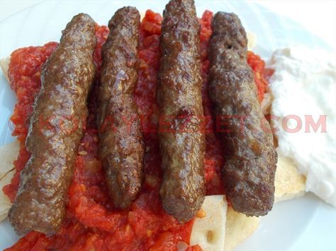 TİRE KÖFTESİ TARİFİ (İzmir) Easy Cake Recipes, Healthy Chicken Recipes, Meat Recipes, Seafood Recipes, Snack Recipes, Dinner Recipes, Meatloaf Recipes Pioneer Woman, Good Meatloaf Recipe, Meat Loaf Recipe Easy