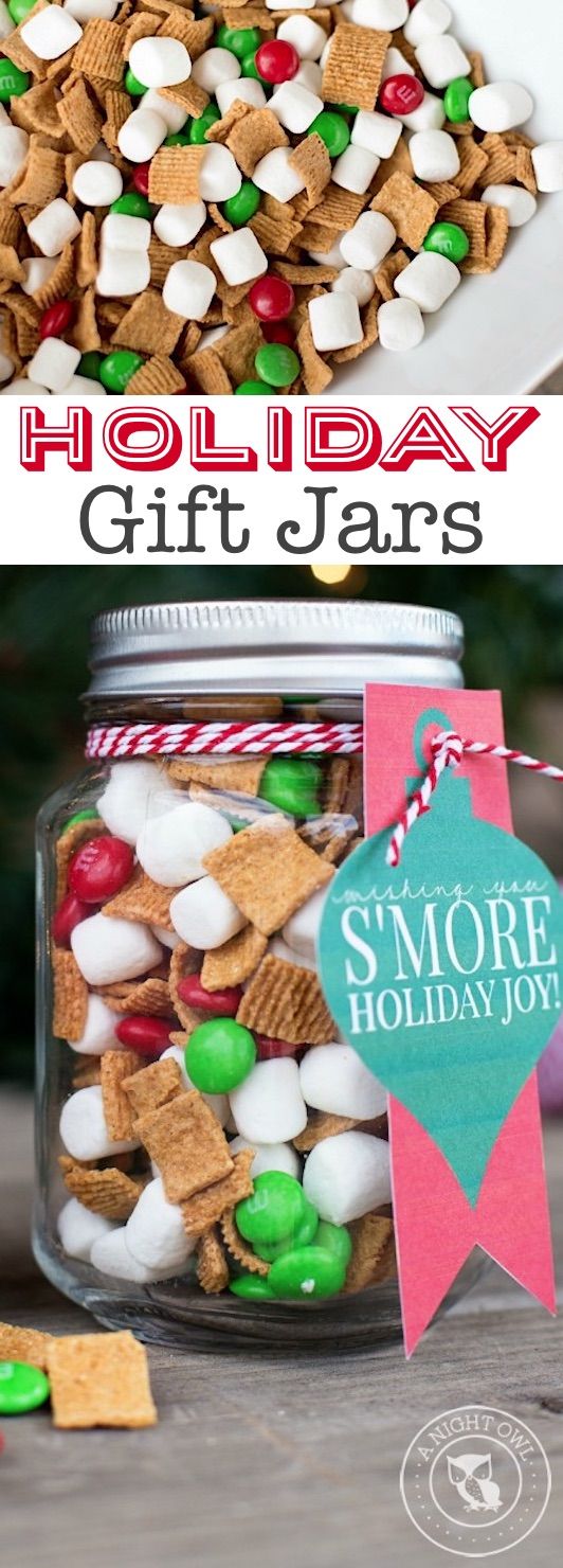 Super easy last minute Christmas gift! These homemade holiday mason jar gifts wi...