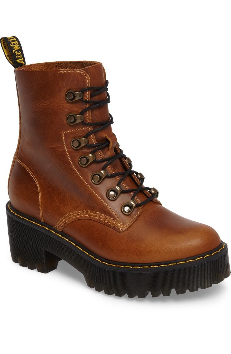 dr martens leona fluff lined heeled ankle boots in black